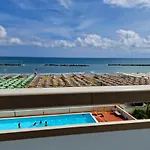 Hotel Embassy 3*