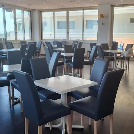 Embassy 3* Пезаро