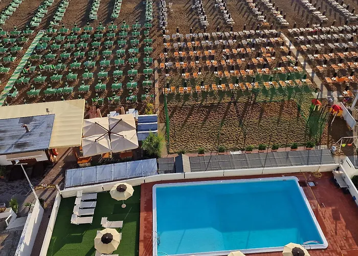 Embassy Szálloda 3*